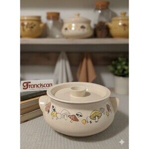 Franciscan Woodlore Mushroom Covered Casserole Dish -2 QT -MCM - GMB - Imperfect